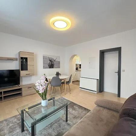 Theresa By Landluft *