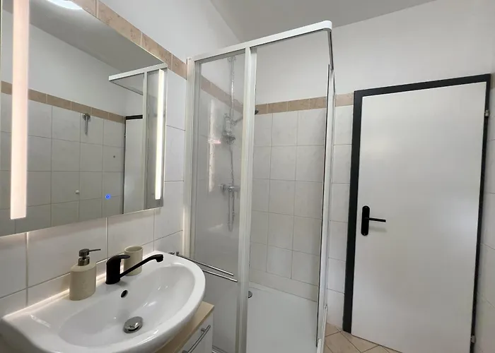 Theresa By Landluft *